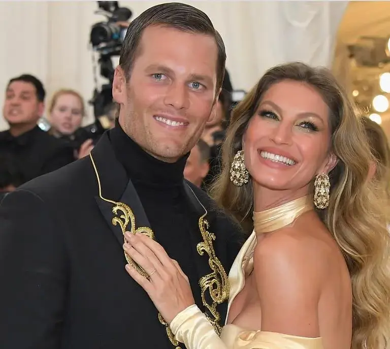 Tom Brady admite que piadas sobre divórcio de Bündchen em programa afetaram filhos