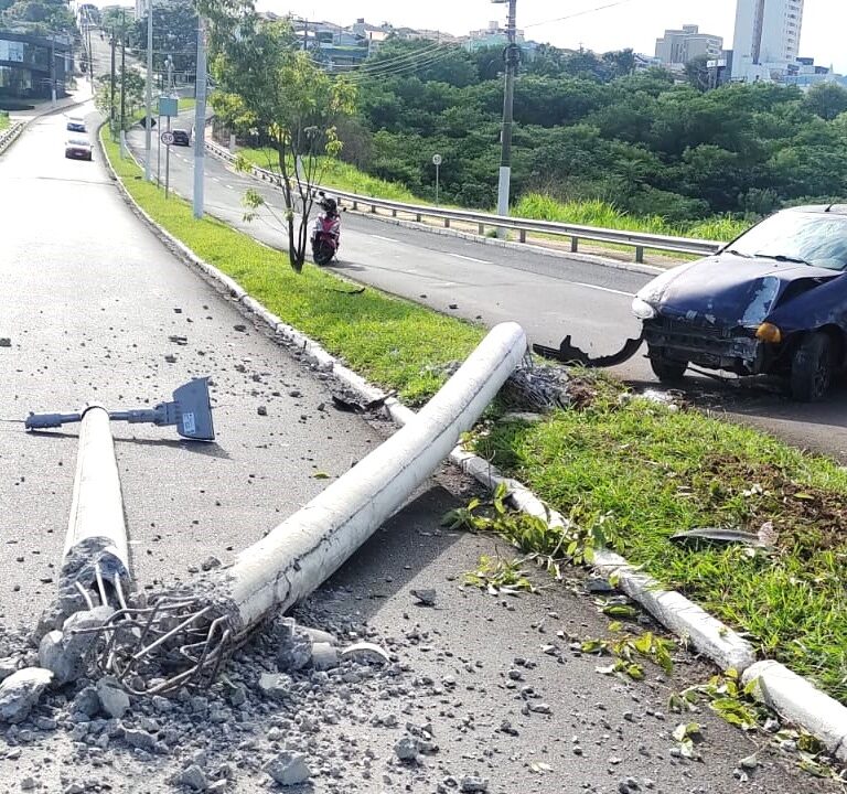 Marília lidera ocorrências de acidentes contra postes de energia elétrica na região
