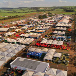 Agrishow anuncia R$ 13,6 bilhões em negócios com máquinas agrícolas