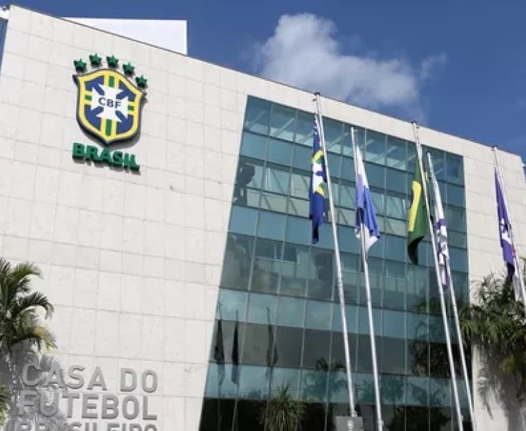 Brasil movimentou quase R$ 2 bilhões na 1ª janela de transferências de 2024