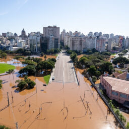 Famosos internacionais pedem ajuda para vítimas de enchentes no Rio Grande do Sul
