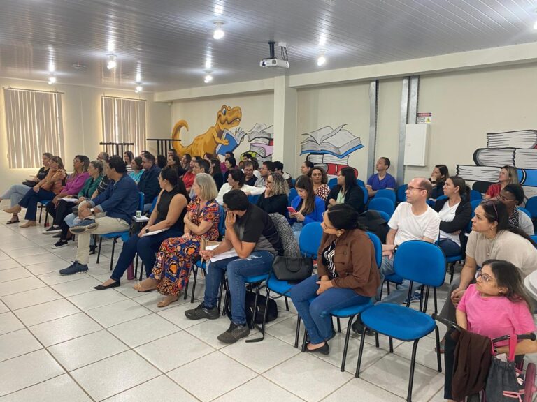 Educação de Marília realiza capacitação sobre o censo escolar 2024