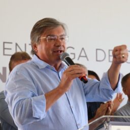 Daniel organiza frentes de trabalho para recuperar popularidade