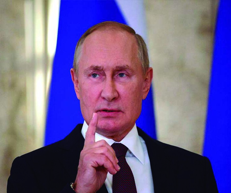 Vladimir Putin anuncia gasto militar recorde desde a Guerra Fria