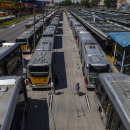 Motoristas de ônibus anunciam greve a partir de quarta-feira (3) em SP