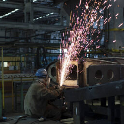 Indústria perde 745,5 mil empregos em uma década no Brasil