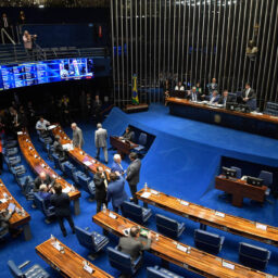 Marco dos seguros avança no Senado e pode ir ao plenário nesta terça