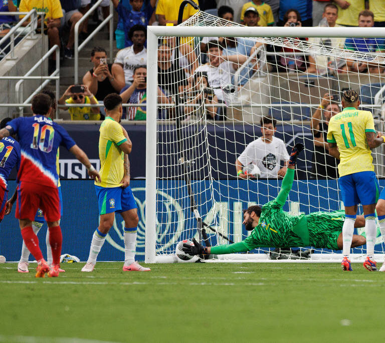 Brasil cede empate aos EUA no último teste antes da Copa América