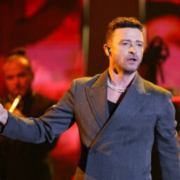 Justin Timberlake é detido por dirigir embriagado em Nova York, diz site
