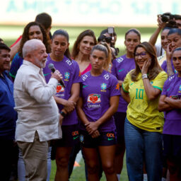 Lula ironiza Corinthians ao comparar times de futebol com partidos