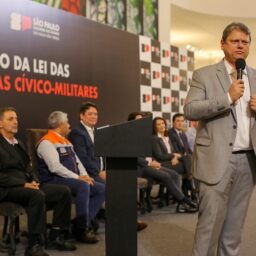 Psol aciona STF contra lei das escolas cívico-militares de Tarcísio em São Paulo