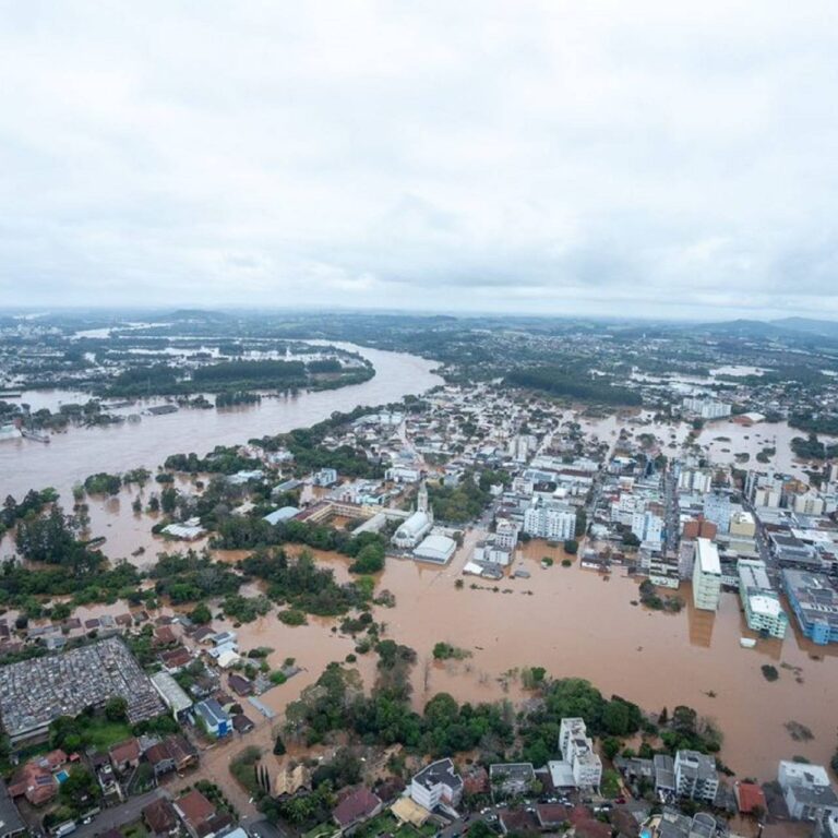 Tragédia causada por fortes chuvas no RS intensifica ansiedade climática