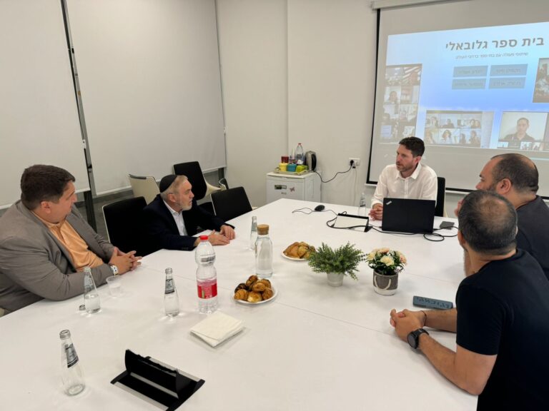 Empresário Garcia da Hadassa visita escolas e Centro de Startups em Israel