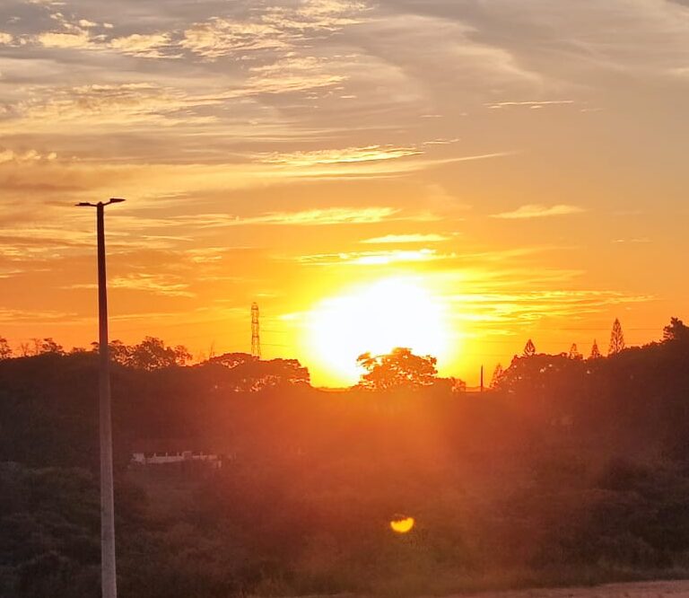 Inverno chega seco e quente, mas pode trazer frente fria neste fim de junho