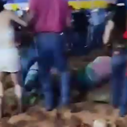 Briga generalizada em Festa do Peão de Iacri termina com uma pessoa esfaqueada