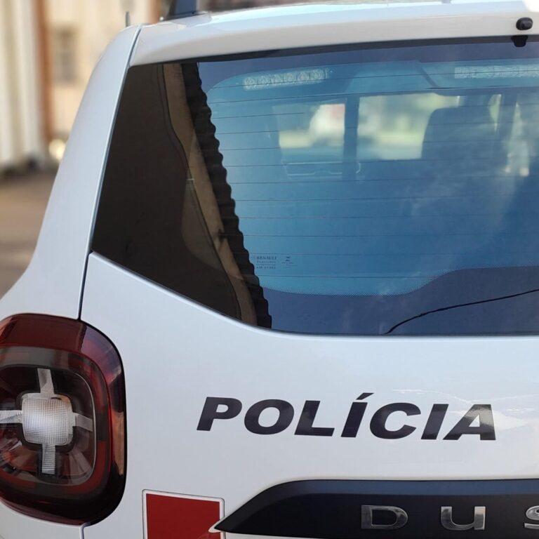 Exausto, ladrão de fios dorme na laje e acaba flagrado por pintor na zona oeste