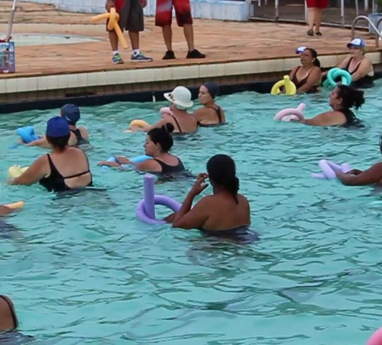 Secretaria de Esportes de Marília abre vagas gratuitas para aulas de hidroginástica e natação