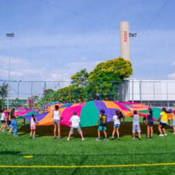 Colônia de férias do Sesi garante diversão educativa para crianças em Marília