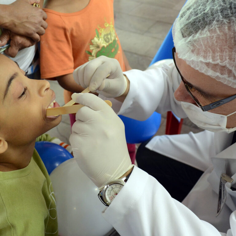 Turma do Bem seleciona jovens de baixa renda para tratamento odontológico hoje até 15h