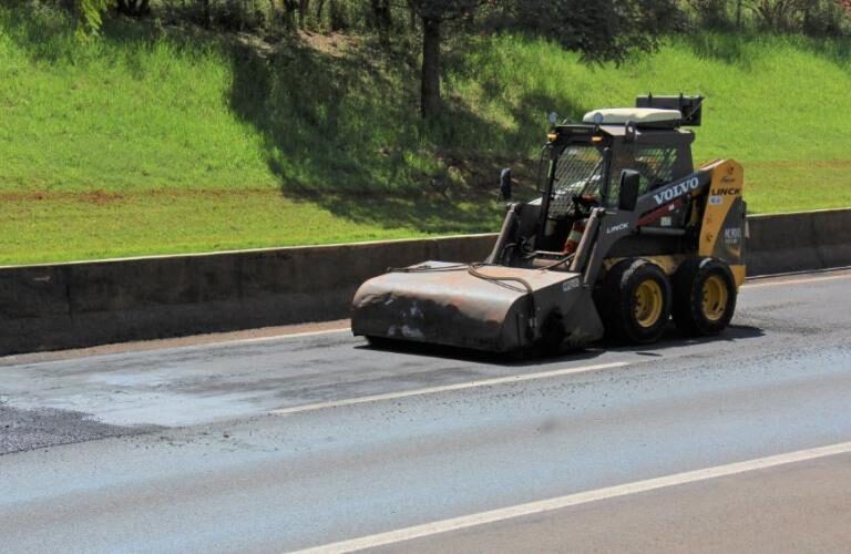 Rodovia Raposo Tavares em Assis passa por pavimentação nesta quarta-feira