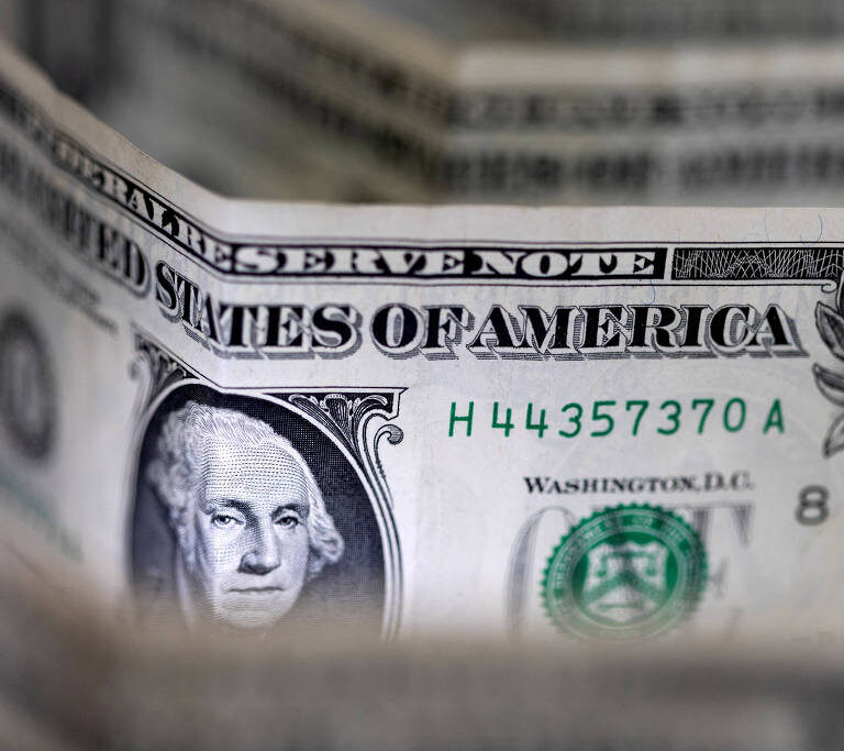 Dólar abre em queda após anúncio de contenção de R$ 15 bi em despesas