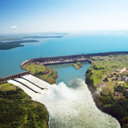 Preço da energia no Brasil sofre pressão de seca e acionamento de térmicas