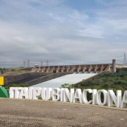 Com aval de ministério, Paraguai faz leilão para vender energia que ainda não pode entregar ao Brasil