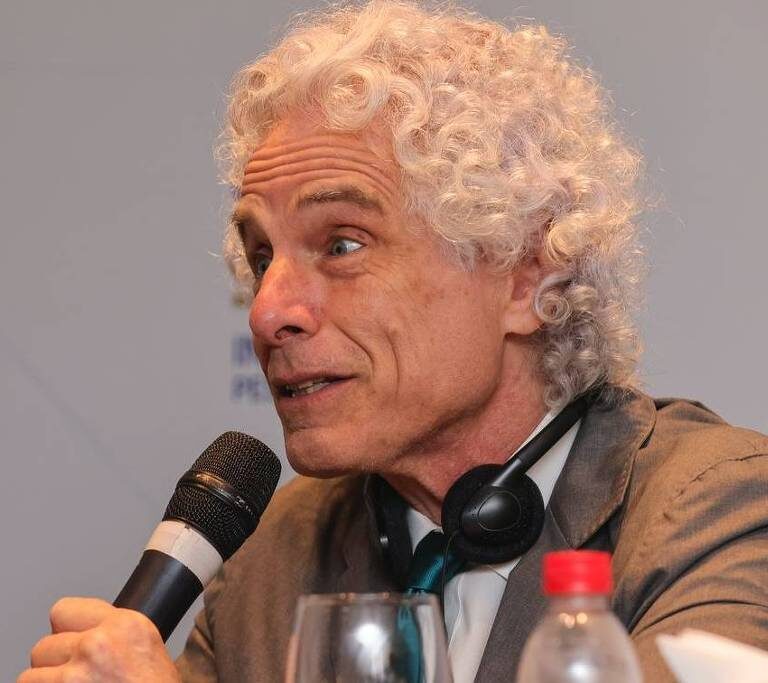 Inteligência artificial pode aprimorar diagnóstico de saúde mental, diz Steven Pinker