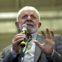 Lula diz pouco se importar se direita ou esquerda ganham ou perdem com ataque a Trump