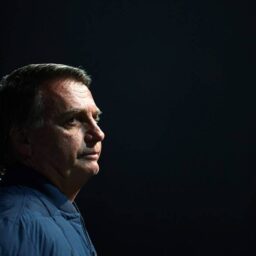 Mensagens indicam que Bolsonaro sabia de leilão de joias, diz Polícia Federal