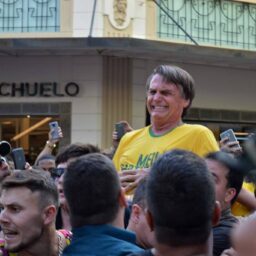 Atentado contra Trump alimenta fake news sobre facada em Bolsonaro