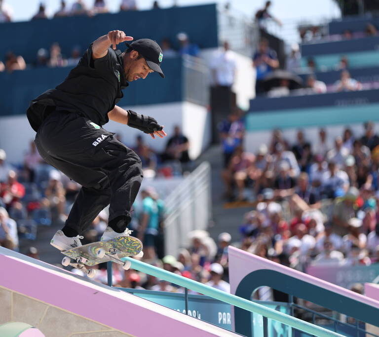 Kelvin Hoefler fica em sexto em final de alto nível do skate street em Paris