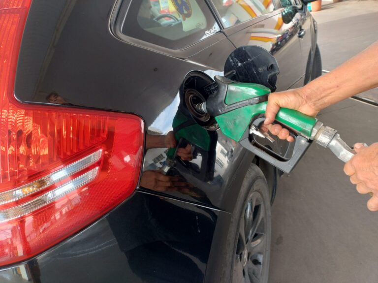 Preço da gasolina em Marília varia mais de R$ 0,70 após reajuste