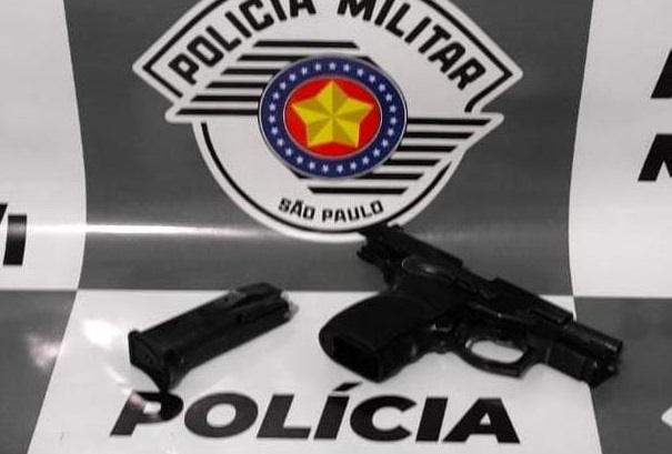 Denúncia anônima ajuda polícia na apreensão de arma de fogo em Marília