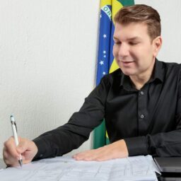 Falsos cursos podem ser denunciados na Prefeitura ou 190, alerta prefeito de Quintana