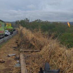 Queima controlada termina e desvio para remoção de carreta é marcada