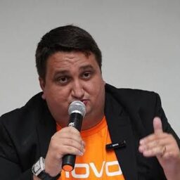 Garcia diz que vai concentrar oferta de serviços públicos em app para a população