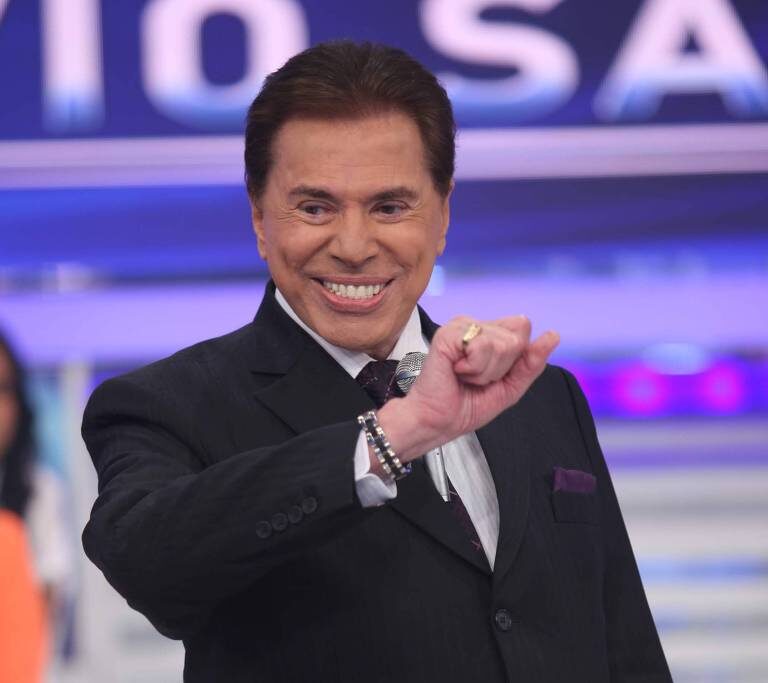 Silvio Santos faz tratamento com antibióticos após médicos detectarem infecção