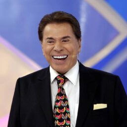 Silvio Santos segue internado para realizar exames em São Paulo