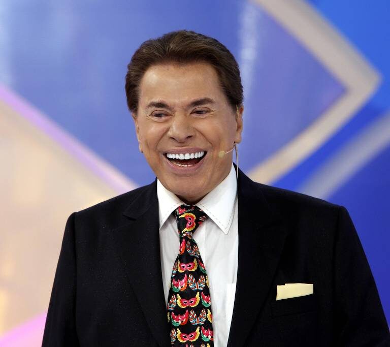 Silvio Santos segue internado para realizar exames em São Paulo