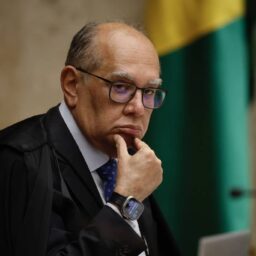 STF derruba trechos de PEC de Bolsonaro que aumentou benefícios pré-eleições