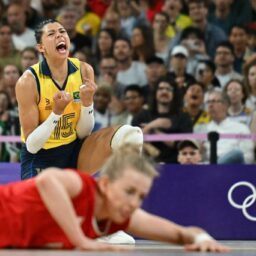 Brasil mantém 100% no vôlei feminino e pega a Rep. Dominicana nas quartas