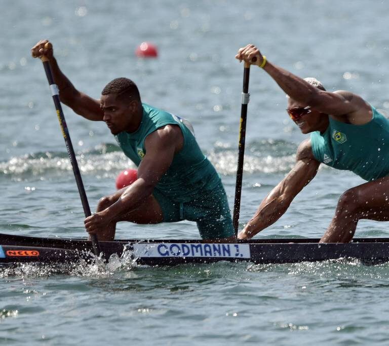 Isaquias Queiroz e Jacky Godmann terminam em último na final do C2 500