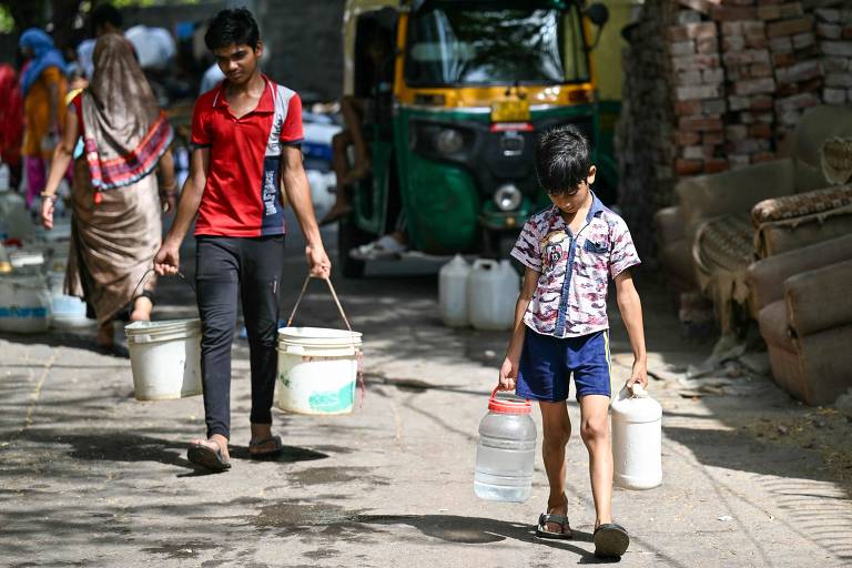 Quase meio bilhão de crianças vivem o dobro de dias de calor extremo que avós enfrentaram