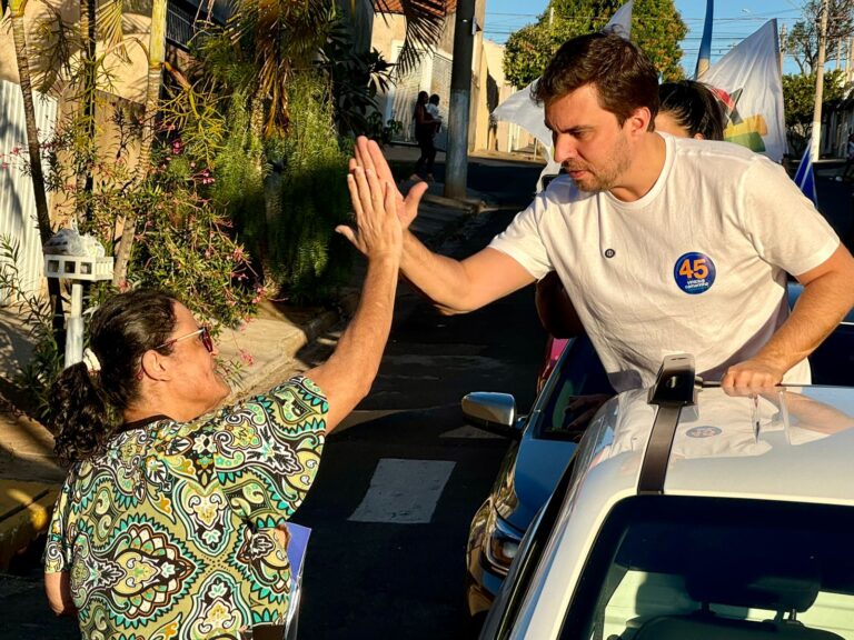 Carreata de Vinicius Camarinha avança por mais bairros da zona norte de Marília