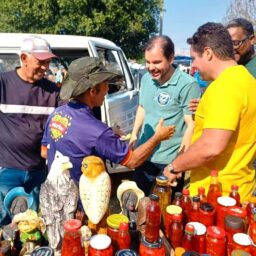 Mustafá reafirma compromisso com feirantes em visita na zona sul