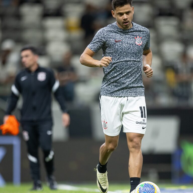 Corinthians tem retornos de Talles e mais três para enfrentar o Fortaleza