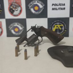 Homem é detido com arma em Garça durante operação da Polícia Militar