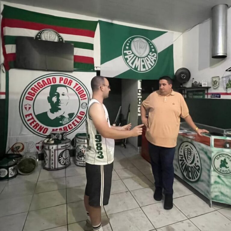 Garcia visita torcida organizada do Palmeiras e propõe apoio ao esporte local