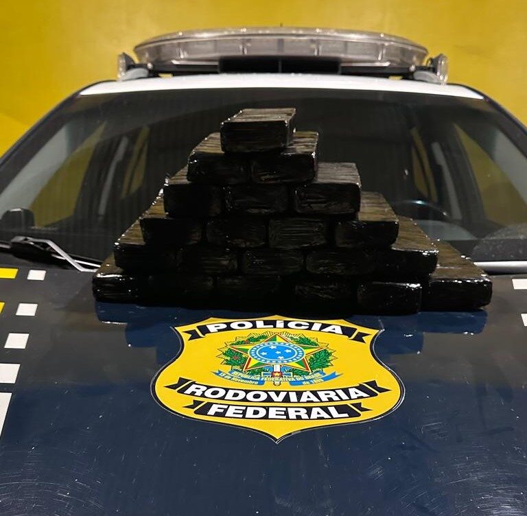 Polícia Rodoviária Federal apreende 17 kg de maconha na Transbrasiliana; um preso